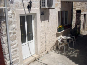 Гостиница Apartments by the sea Pucisca, Brac - 11263  Kучице